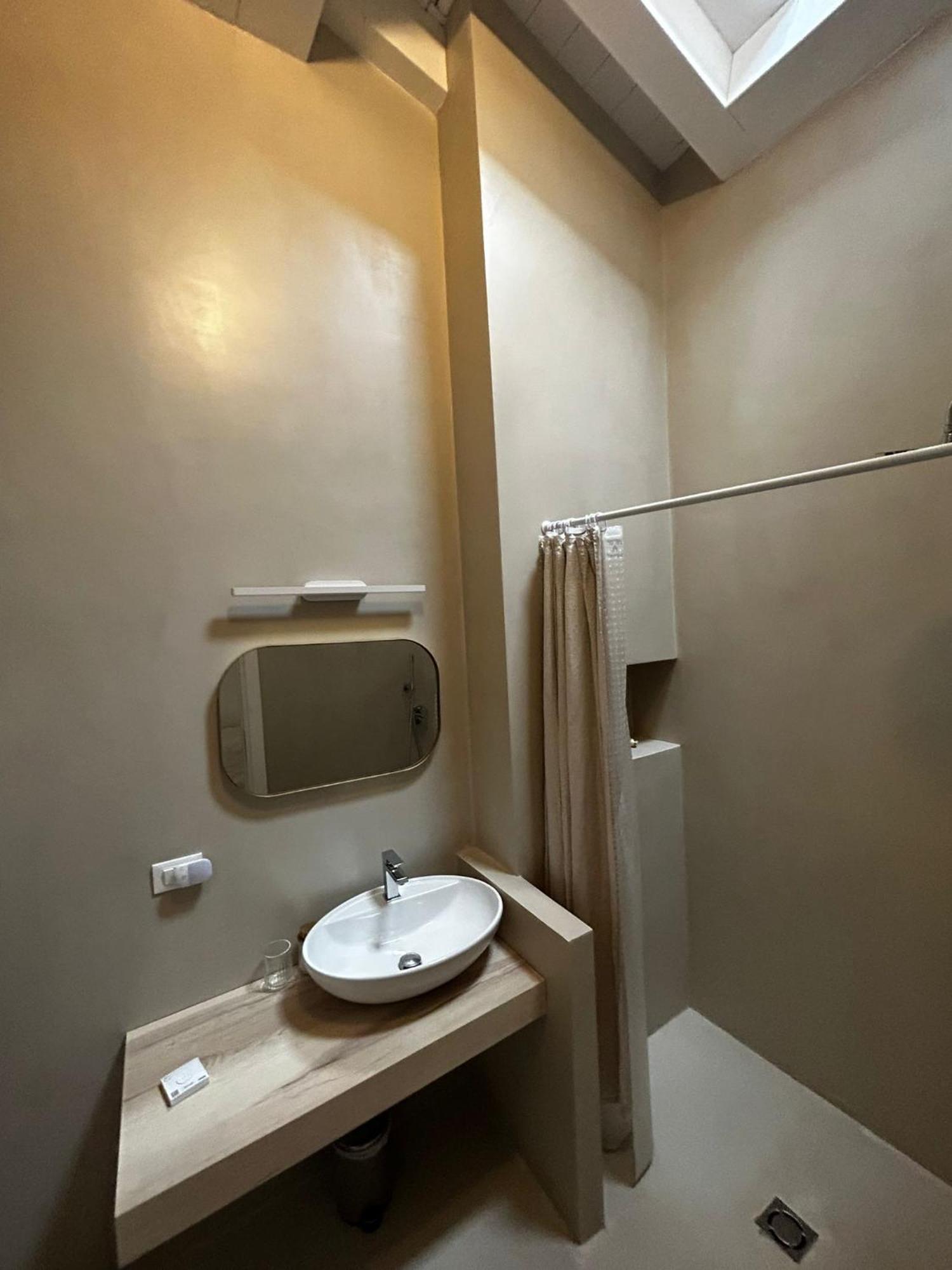 Waterfront Balcony I Grani 5 Resort Grand Suite Livorno Exteriör bild