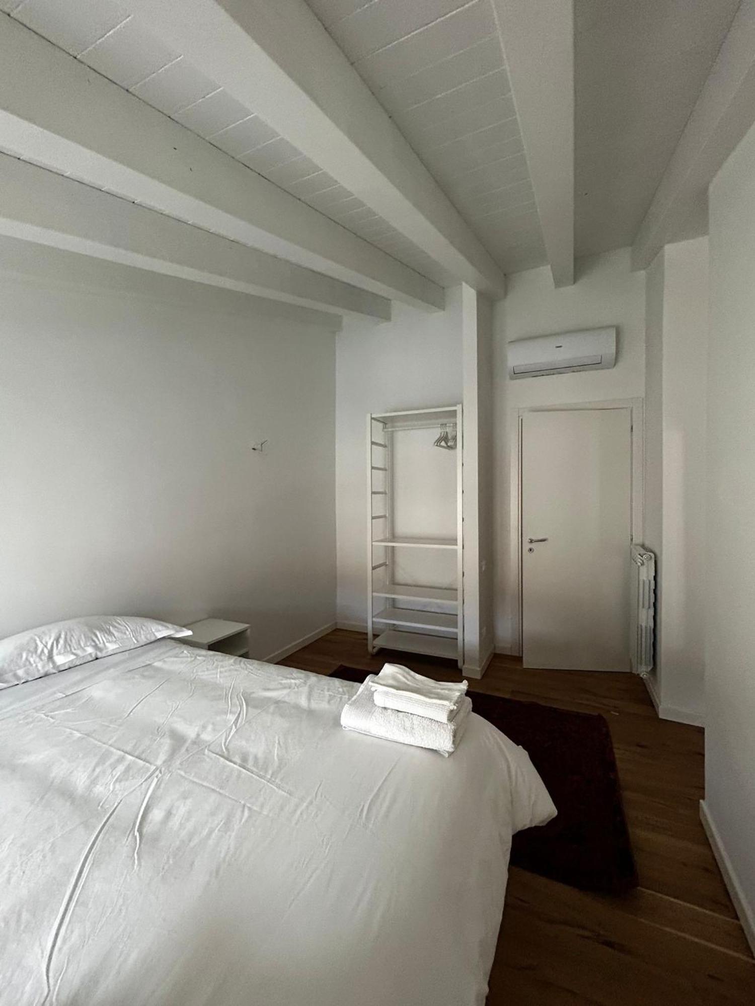 Waterfront Balcony I Grani 5 Resort Grand Suite Livorno Exteriör bild