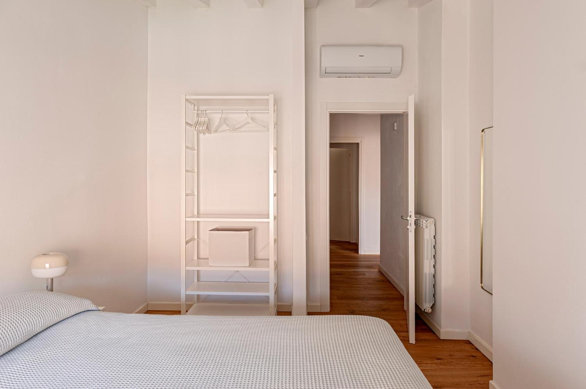 Waterfront Balcony I Grani 5 Resort Grand Suite Livorno Exteriör bild
