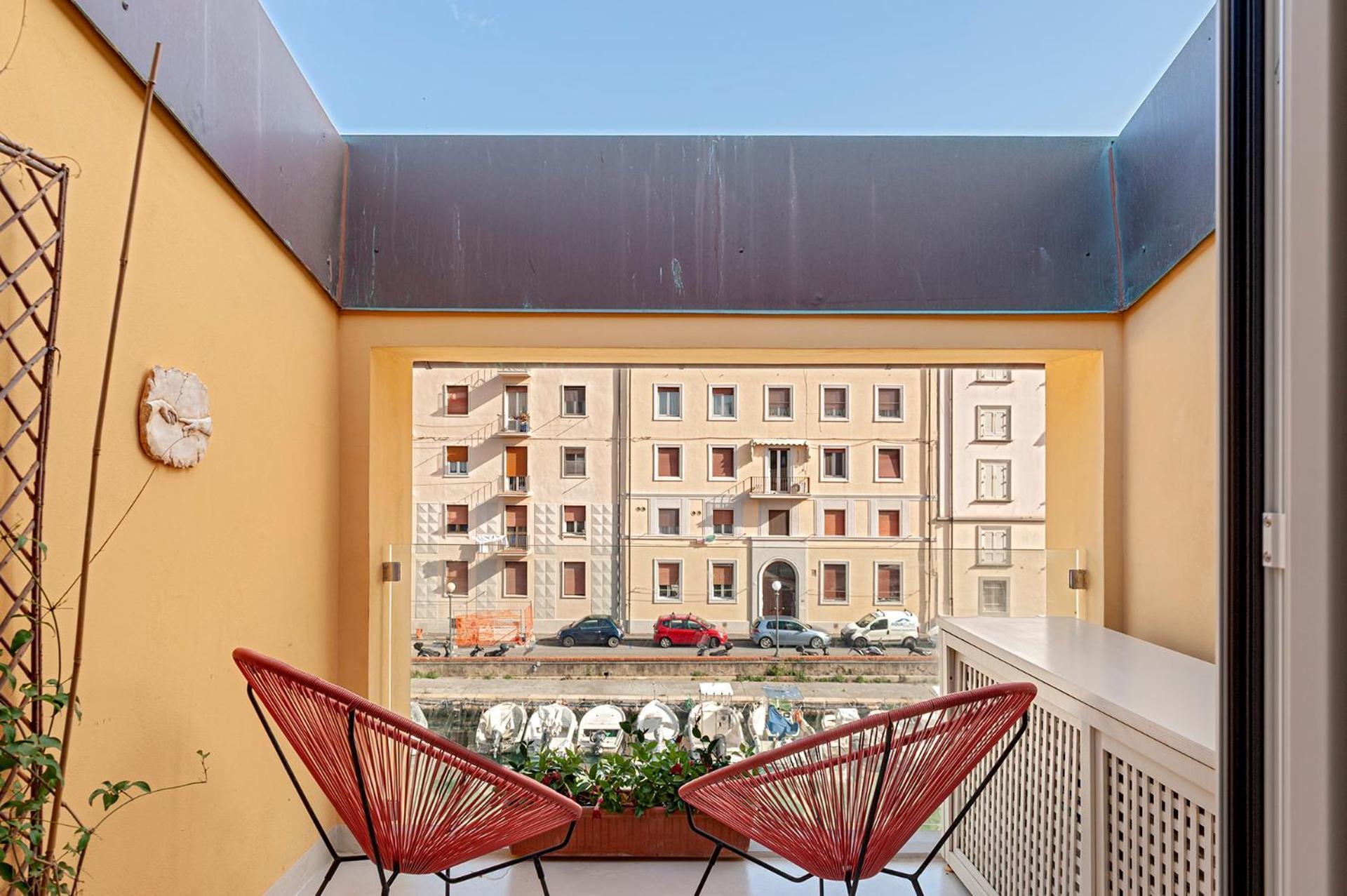 Waterfront Balcony I Grani 5 Resort Grand Suite Livorno Exteriör bild