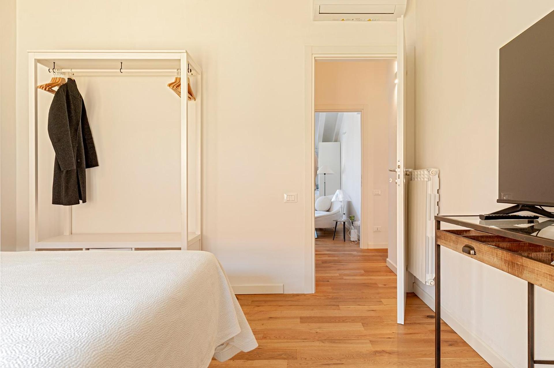 Waterfront Balcony I Grani 5 Resort Grand Suite Livorno Exteriör bild
